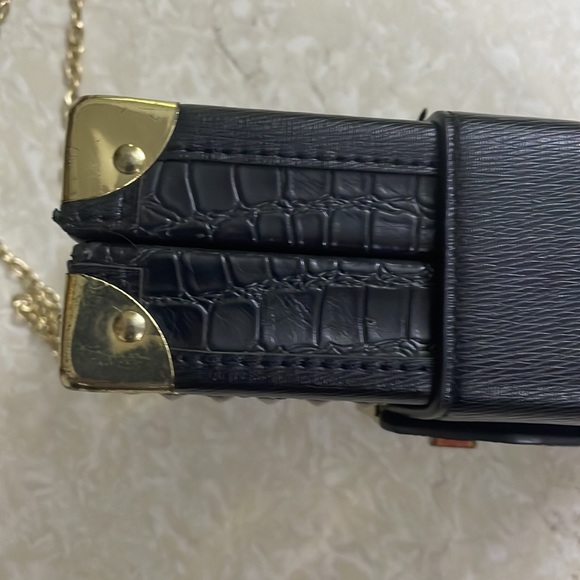 Aldo sling bag 💼 - Picture 3 of 15